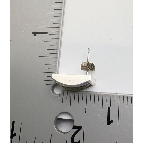 Vintage Silver Tone Green Faceted Earrings Rectangular Stud - Picture 3 of 7